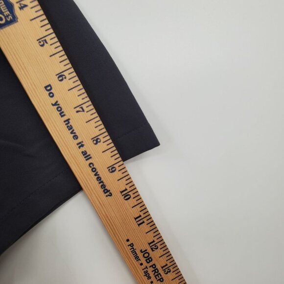 Figs Leone Three Pocket Scrubs Top Men Size Large NWT Short Sleeve V Neck - Picture 9 of 10